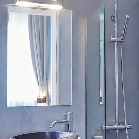 Sanyan - Adults Only Guest house